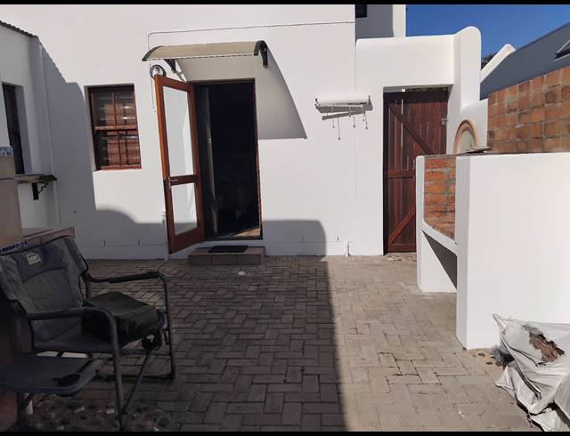 3 BEDROOM HOUSE FOR SALE IN JACOBSBAAI